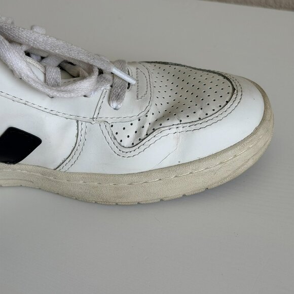 VEJA White Leather Sneakers V-10 Logo Lace Up Low Top Women's US 8 / EU 39 - Picture 8 of 8